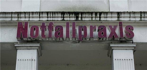 Hausärzteverband plädiert für Ticketsystem in der Notfallversorgung Wer unberechtigt den Notdienst in Anspruch nimmt, soll „sozialverträgliche Maßnahmen“ spüren, fordert der Deutsche Hausärzteverband.