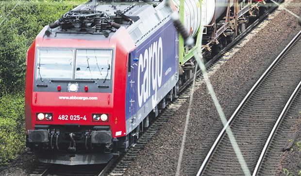 Mit der richtigen Lok bleiben Anleger auf Spur Wer viel transportieren will, braucht neue Loks und Waggons - eine Chance für Eisenbahnfonds.