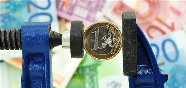 Teure Investmentfonds können Renditekiller sein Wer viele Fondsgebühren zahlt, schmälert seine Chance auf einen soliden Rendite-Euro. photocrew / Stock.Adobe.Com