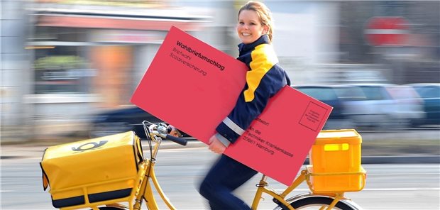 Bei Sozialwahlen soll eine Frauenquote gelten Werbung für die Sozialwahl 2017. Auf Bewerberlisten sollen künfitg mindestens 40 Prozent Frauen kandidieren.