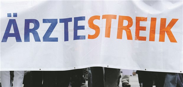 Werden Klinikärzte bald wieder die Arbeit niederlegen, um für bessere Arbeitsbedingungen zu kämpfen? Die Stimmung scheint danach zu sein.