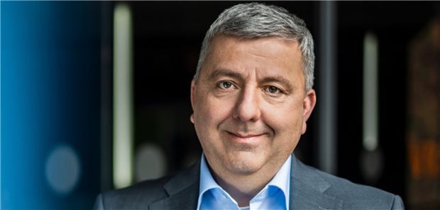 Noch kein Tarifkompromiss bei SRH in Sicht Werner Stalla, Leiter des Gesundheitsbereichs bei SRH beklagt mangelnde Kompromissbereitschaft bei ver.di. Die Gewerkschaft ist aber auch nicht glücklich mit den Angeboten des Arbeitgebers und pocht auf Ausgleich des Kaufkraftverlusts.