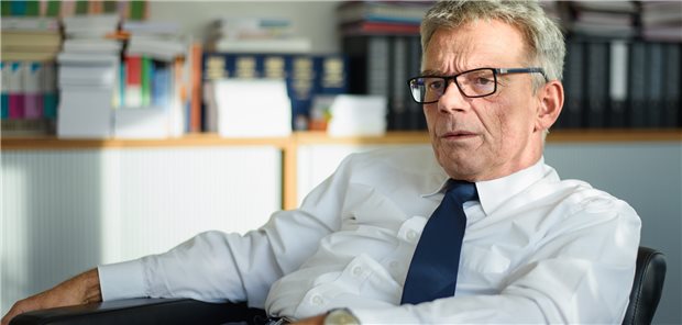 Hecken: Auftrag an G-BA wirft rechtliche Fragen auf „Wichtig und gut ist, dass der Gesetzgeber den Grundsatzauftrag nicht aufgehoben hat“, betont Professor Josef Hecken.