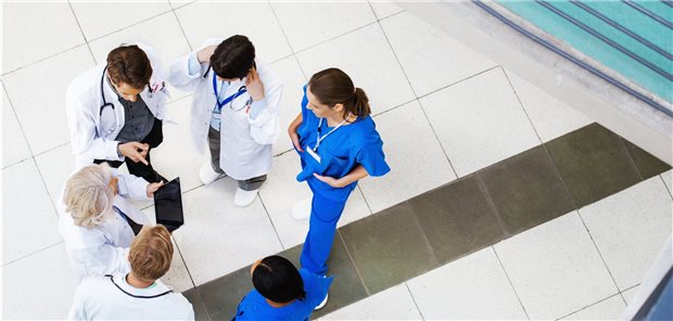 Wie geht es Ärzten in Weiterbildung zur Zeit? Eine Umfrage des Hartmannbundes lässt tief blicken.