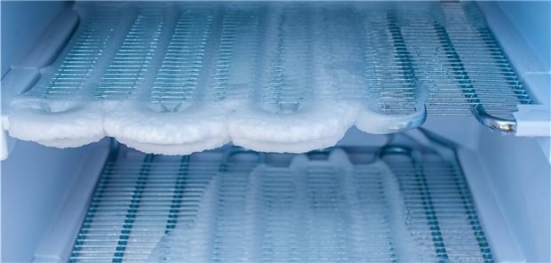 Corona: EMA erlaubt geringere Kühlung der BioNTech-Vakzine Wie kalt muss es sein? Für den BioNTech-Impfstoff Comirnaty® dürfen jetzt sogar schon -15 Grad reichen.