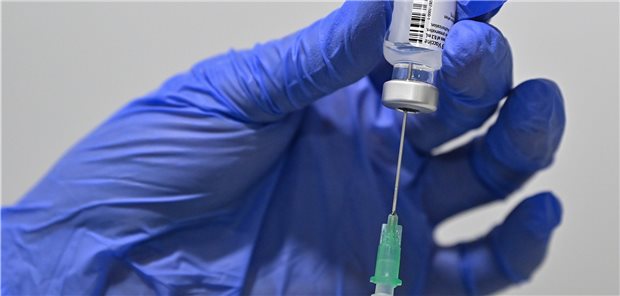 Prämie für vorzeitig gelieferte Corona-Impfdosen angeregt Wie können die Impfungen gegen SARS-CoV-2 beschleunigt werden? Mit dieser Frage beschäftigt sich der Impfgipfel.