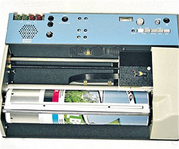 Vom Bleisatz zur Elektronik Wie kommen Bilder in die Zeitung? Mit einem Telebildsender kamen Agenturbilder in die Redaktion.