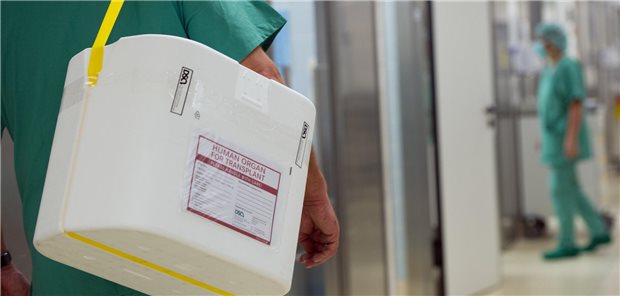 Wie kommt man zu mehr Organspenden? Es ist eine Illusion zu glauben, dass man nur auf ein Knöpfchen namens „Widerspruchslösung“ drücken muss – und schon wird alles besser. 