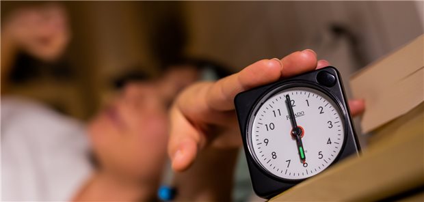 Wie stark die humorale Antwort auf eine Impfung ausfällt, kann davon abhängen, ob man in den Tagen vor und nach der Impfung genügend Schlaf bekommt. Das geht aus einer Meta-Analyse hervor.