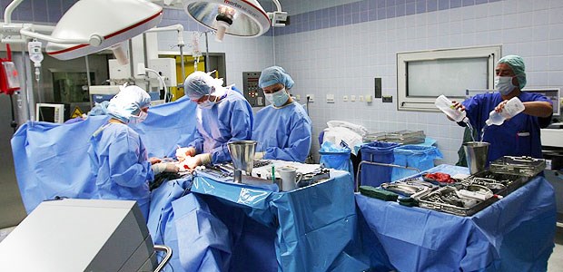 Qualitäts-Rangliste für Krankenhäuser Wie viele Operationen bedeuten Qualität? Eine Beratungsfirma schlägt Klinikrankings vor.