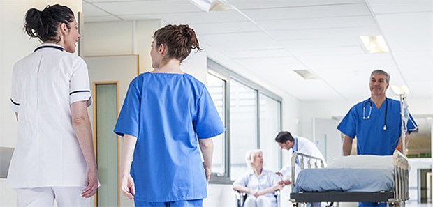 Spahn will Kliniken Personalstärke vorgeben Wie viele Pflegekräfte benötigt werden, will Bundesgesundheitsminister Jens Spahn offenbar für jedes Krankenhaus berechnen lassen.