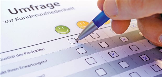 Wie zufrieden sind die Patienten mit den Leistungen? Mithilfe regelmäßiger Befragungen können Ärztinnen und Ärzte herausfinden, was in ihrer Praxis gut läuft und was nicht.