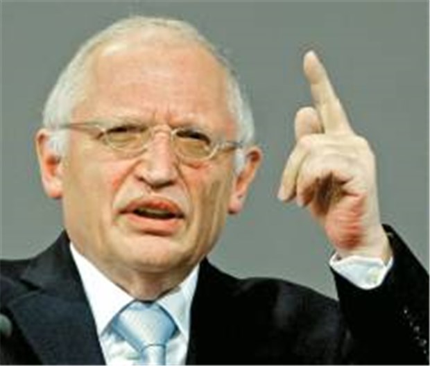 EU-Kommissar kritisiert Schmidt scharf Will Pharmafirmen Produktinfos für Laien erlauben: EU-Industriekommissar Günter Verheugen.