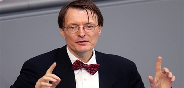 Lauterbach will paritätisch finanzierte Vollkasko Will die Vollkasko-Pflegeversicherung: Prof. Karl Lauterbach.