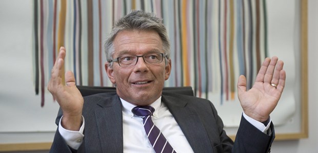 Hecken will keine 'ollen Kamellen' bewerten Will keine ABM in der Nutzenbewertung: GBA-Chef Josef Hecken.