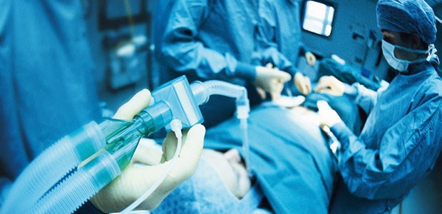Intensivstation rettet Leben Willkommen im Op: In Deutschland sterben weniger Patienten als in Großbritannien.