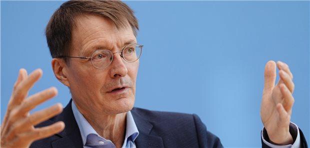Lauterbach: Für die Corona-Booster-Impfung haftet der Staat Lauterbach stellt klar: Für die Booster-Corona-Impfung haftet der Staat