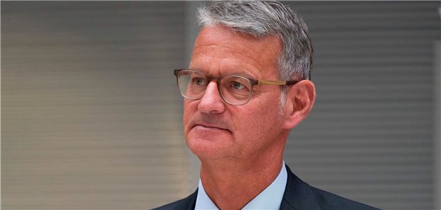 DKG-Chef: Wir haben unseren Zeitvorsprung ein stückweit verspielt „Wir brauchen jetzt Maßnahmen, um die Corona-Entwicklung zu bremsen“, forderte DKG-Chef Dr. Gerald Gaß beim Deutschen Krankenhaustag.