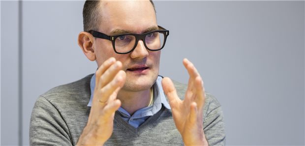 Grünen-Politiker Dahmen: „Qualität der Notfallversorgung ist zunehmend lausig“ „Wir haben in der Gesundheitspolitik Probleme oft mit Geld zu gekippt, dort, wo sie eigentlich hätten gelöst werden müssen“, sagt Gesundheitspolitiker Dr. Janosch Dahmen im Interview mit der Ärzte Zeitung.