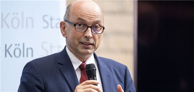 „Wir müssen schon heute die Signale setzen, dass mit dem Pakt für den ÖGD eine nachhaltige und dauerhafte Verbesserung verbunden sein muss“: Dr. Johannes Nießen, Bundesvorsitzender des BVÖGD.