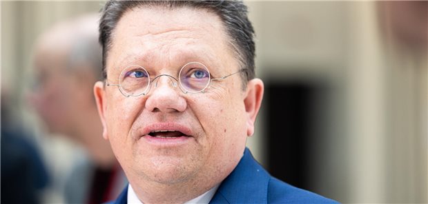 Niedersachsens Gesundheitsminister kündigt Konzept gegen Hausärztemangel an „Wir wollen den Studierenden die Attraktivität des Berufs als Hausarzt oder Hausärztin näherbringen“, sagte Niedersachsens Gesundheitsminister Dr. Andreas Philippi (SPD) im Rahmen der KVN-Vertreterversammlung (Archivbild).