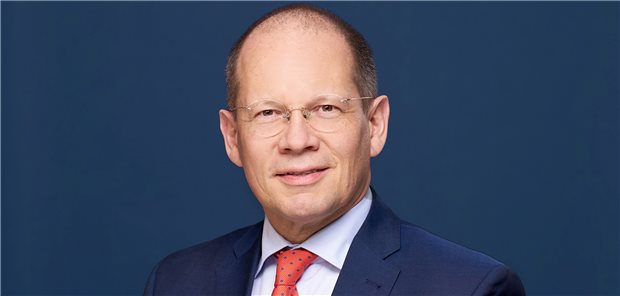 Tarifverhandlungen ergebnislos vertagt „Wir wollen einen Abschluss, der Arbeitsbedingungen verbessert und nicht verschlechtert“: MB-Vize Dr. Andreas Botzlar.