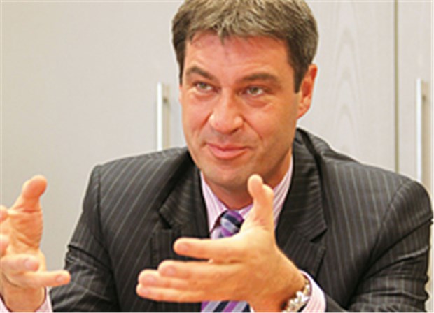Söder fordert Bayern-Klausel im Reformgesetz "Wir wünschen uns mehr Freiheiten für KVen in den Ländern." Dr. Markus Söder, Bayerischer Gesundheitsminister