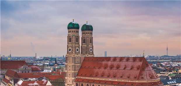 Drohende Ausgangssperre – Schwanken zwischen Skepsis und Verständnis Wird München bald auch zur Geisterstadt? Bayerns Ministerpräsident Söder hat mit Ausgangssperren für ganz Bayern gedroht.