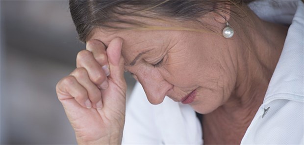 Depressionen kehren nach Hormontherapie oft zurück Wird die Hormonersatztherapie abgesetzt, kann es bei Frauen, die unter perimenopausalen Depressionen litten, erneut zu Symptomen kommen.