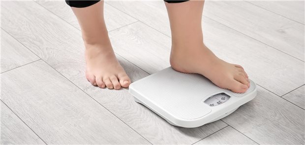 Wird die Therapie mit Semaglutid oder Tirzepatid abgebrochen, fällt die Gewichtsabnahme niedriger aus. In einer US-amerikanischen Kohorte hatten rund 20 Prozent die Behandlung innerhalb der ersten drei Monate beendet.