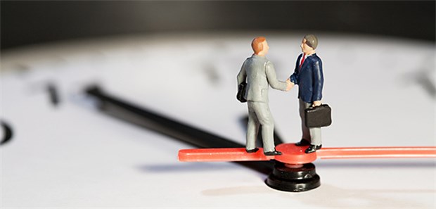 Wird die von den Kassenärzten im TSVG geforderte Mehrarbeit auch adäquat vergütet? Nun hat die Kassenärztliche Bundesvereinigung Vollzug gemeldet: Eine Einigung auf konkrete Eckpunkte sei unter Dach und Fach.