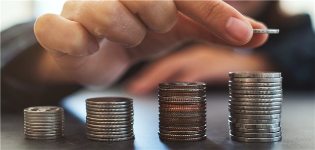 Wo kann die Münze weg und wo bleibt sie besser liegen? Eine Frage die aktuell das Bundesministerium für Gesundheit beschäftigt. Um die Kassenfinanzen für das Jahr 2023 zu stabilisieren, kassiert Gesundheitsminister Karl Lauterbach die extrabudgetäre Vergütung für Neupatienten.