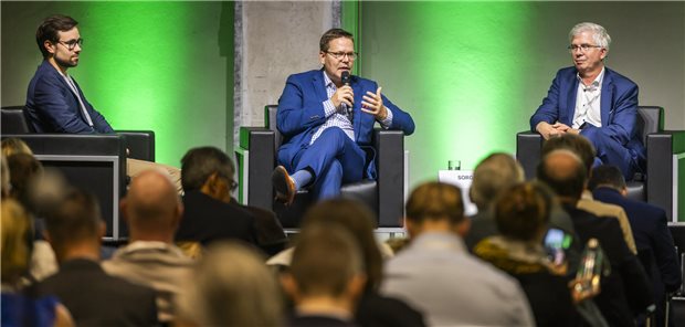 Wohin fährt der Reformzug der Ampel (v.l.): Gesundheitspolitiker Johannes Wagner (Grüne), Tino Sorge (CDU) und Andrew Ulmann (FDP) am Mittwoch beim Hauptstadtkongress.