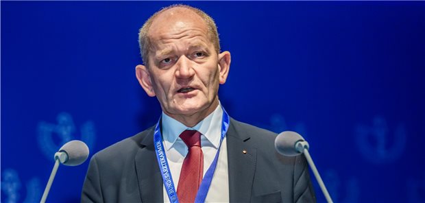 „Wollen wir unser Berufsrecht für die Personenhandelsgesellschaft öffnen?“, diese Frage gelte es nun zu klären, so Baden-Württembergs Kammerpräsident Dr. Wolfgang Miller.
