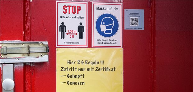 Würden viele Praxisinhaber aus verständlichen Gründen gerne machen – ist aber nur reinen Privatärzten erlaubt: Behandlungsbarrieren für Ungeimpfte.