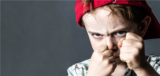 Wut im Bauch, bereit zum Boxen. Bisherige Gewaltprävention-Programme setzten viel zu spät an, wurde beim Kongress für Kinder- und Jugendmedizin kritisiert. (Symbolbild)