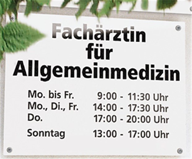 Kassen monieren zu kurze Öffnung der Praxen Zankapfel Öffnungszeiten - sind sie der Grund für lange Wartezeiten?