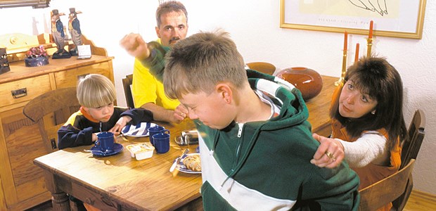 Ein ganzes Leben voller Probleme Zappelphilipp beim Frühstück: Die Probleme sind programmiert.