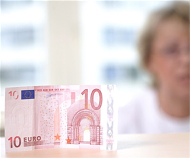 Vorsicht Praxisgebühr: Honorargefahr für Kliniken Zehn Euro - auch wirklich einziehen.
