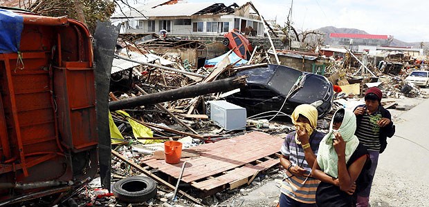 Hunger, Durst und ohnmächtige Wut Zerstörung - zeichnet die Landschaft von Tacloban.
