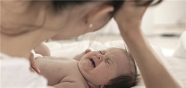 Neuer Selektivvertrag zu Frühen Hilfen startet in Hamburg Ziel der Initiatoren des Selektivvertrags ist es, psychosoziale Belastungen von Schwangeren, Wöchnerinnen und jungen Familien früh zu erkennen.