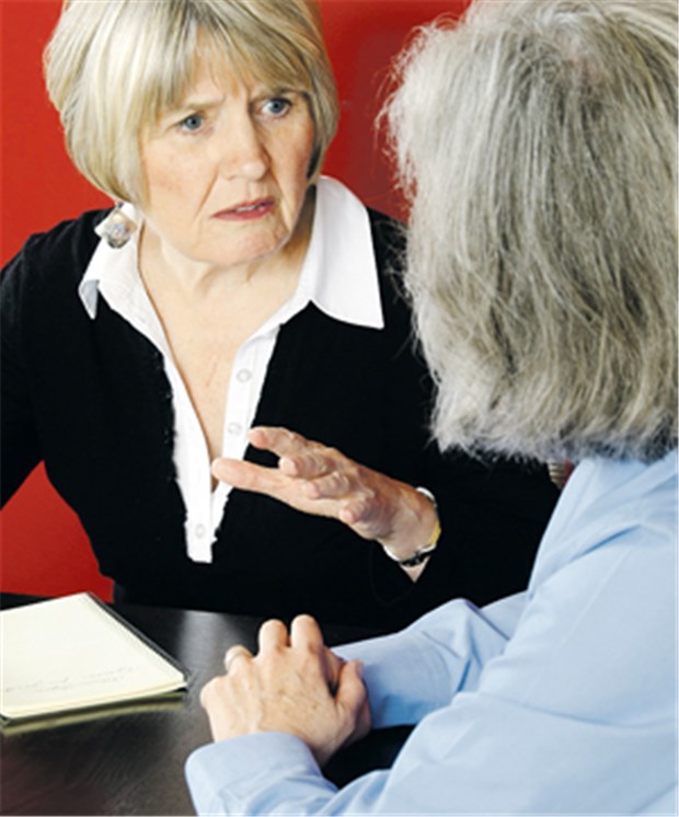Ziel der Psychotherapie bei Progredienzangst ist es, dem Patienten "Werkzeuge" an die Hand zu geben, die ihm im Alltag helfen, mit der Angst umzugehen, sich nicht passiv überfluten zu lassen und die Kontrolle zu behalten.