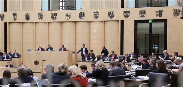 Länder schießen gegen Apothekenreform Zu 91 Vorlagen hoben die Ländervertreter den Finger.