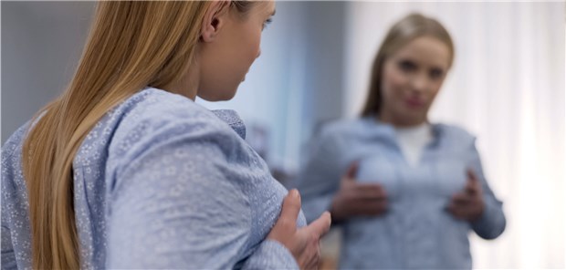 Mehrheit für Verbot von Schönheits-Op bei Jugendlichen Zu kleine Brüste? Das Werbeverbot für Schönheits-OP bei Jugendlichen soll zumindest zum Teil dafür sorgen, dass junge Menschen keinen falschen Idealbildern hinterherhecheln. Doch reicht das?