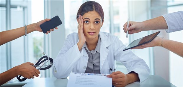Umfrage: Über 40 Prozent der jungen Ärzte beurteilen Personallage in ihrer Klinik als mangelhaft Zu viel für eine Person: 90 Prozent der Ärzte in Weiterbildung halten ihre Arbeit für sehr sinnvoll. Mit den Arbeitsbedingungen hadert allerdings ein erheblicher Anteil.