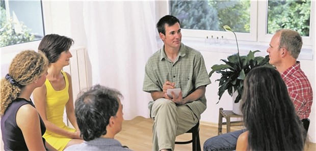 Versorgung optimiert – MVZ setzt voll auf Gruppentherapie Zuerst Gruppen-, dann Einzeltherapie: So erreicht ein Therapeut mehr Patienten.