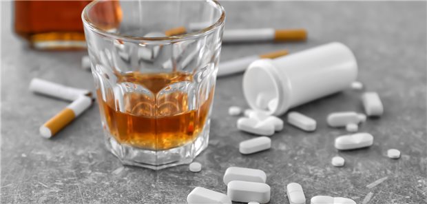 Immer mehr Deutsche greifen zu Drogen und Alkohol Zuflucht in Rauschmitteln: Immer mehr Deutsche haben in den Krisenjahren zu Alkohol und Drogen gegriffen.
