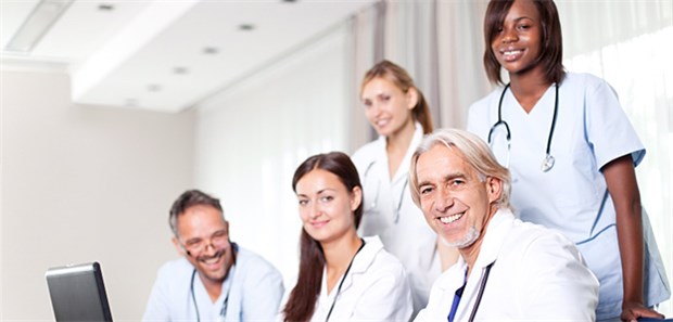 Zufrieden im Team: Nicht wenige Ärzte scheuen die Einzelpraxis.