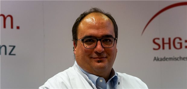 Zuhair Wolf Dietrich Ataya ist Facharzt für Innere Medizin und Gastroenterologie.