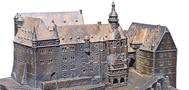 Wo Sehende zu Blinden werden Zum Ertasten ausgelegt: Das Marburger Schloss speziell für Blinde.